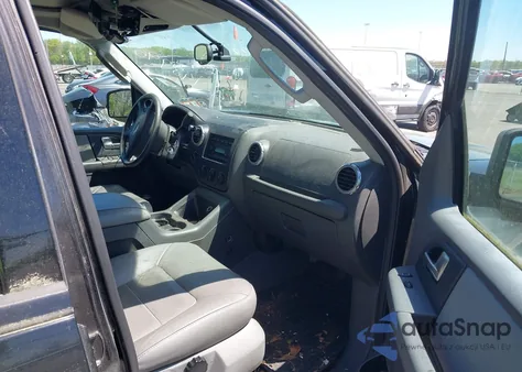 2003 Ford Expedition Xlt из США, поврежденный, VIN 1FMFU16L13LC24253